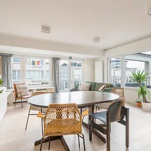 Modern And Bright Seaside App W Seaview & Terrace Appartement