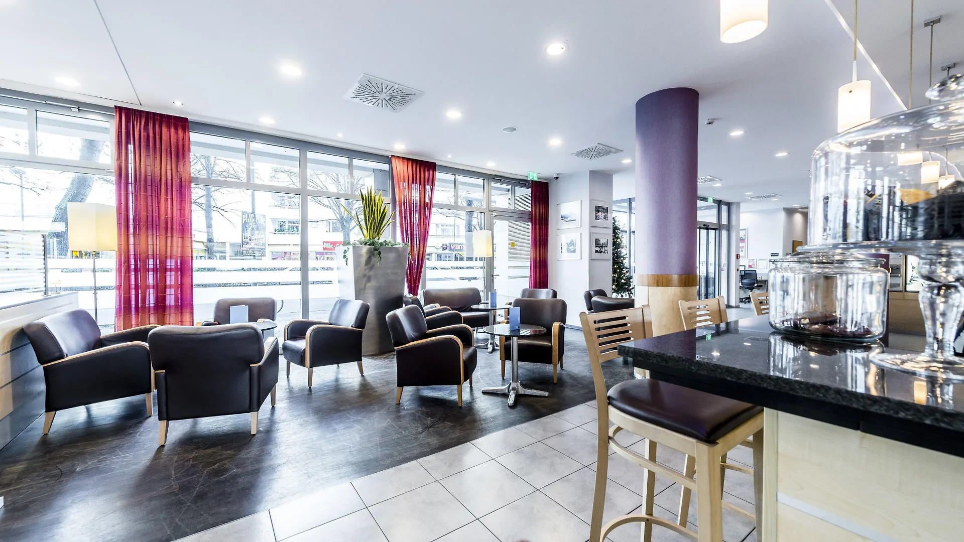 *** Отель Holiday Inn Express Berlin City Centre By Ihg Германия