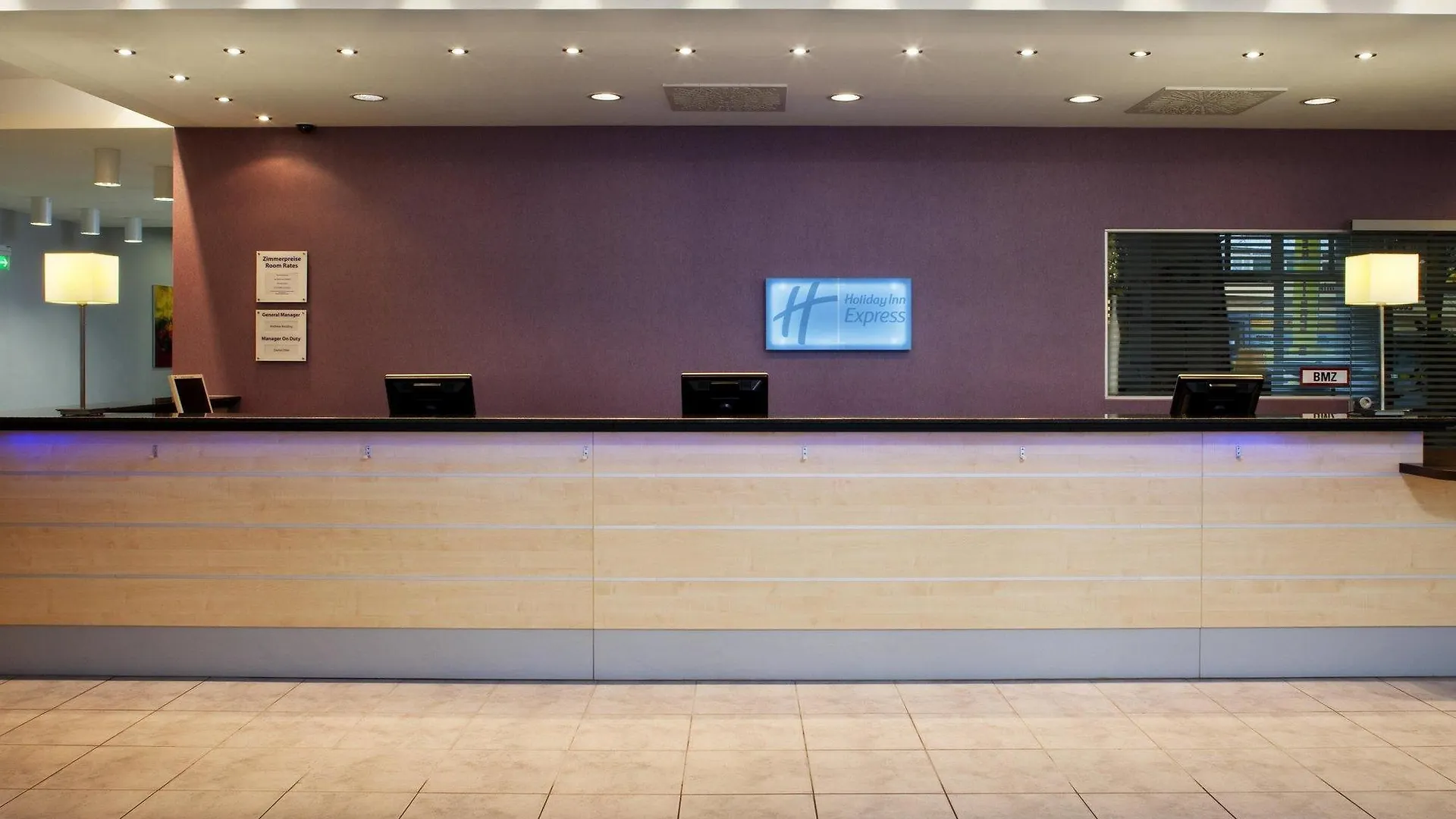 Holiday Inn Express Berlin City Centre By Ihg Отель