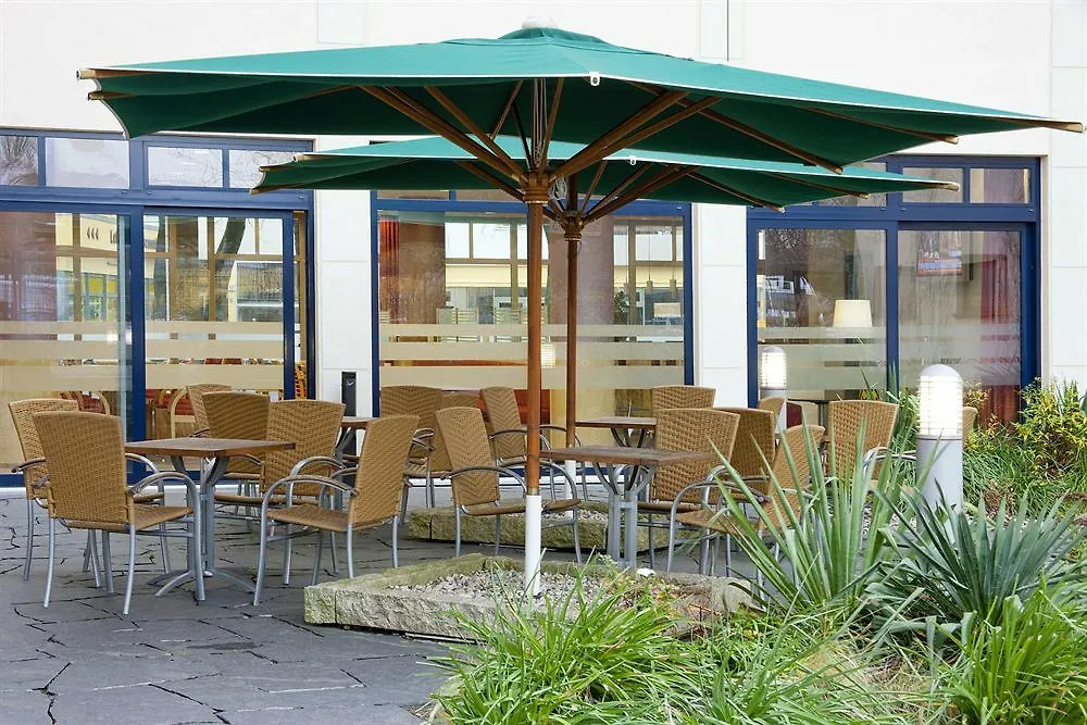 Holiday Inn Express Berlin City Centre By Ihg 3*,