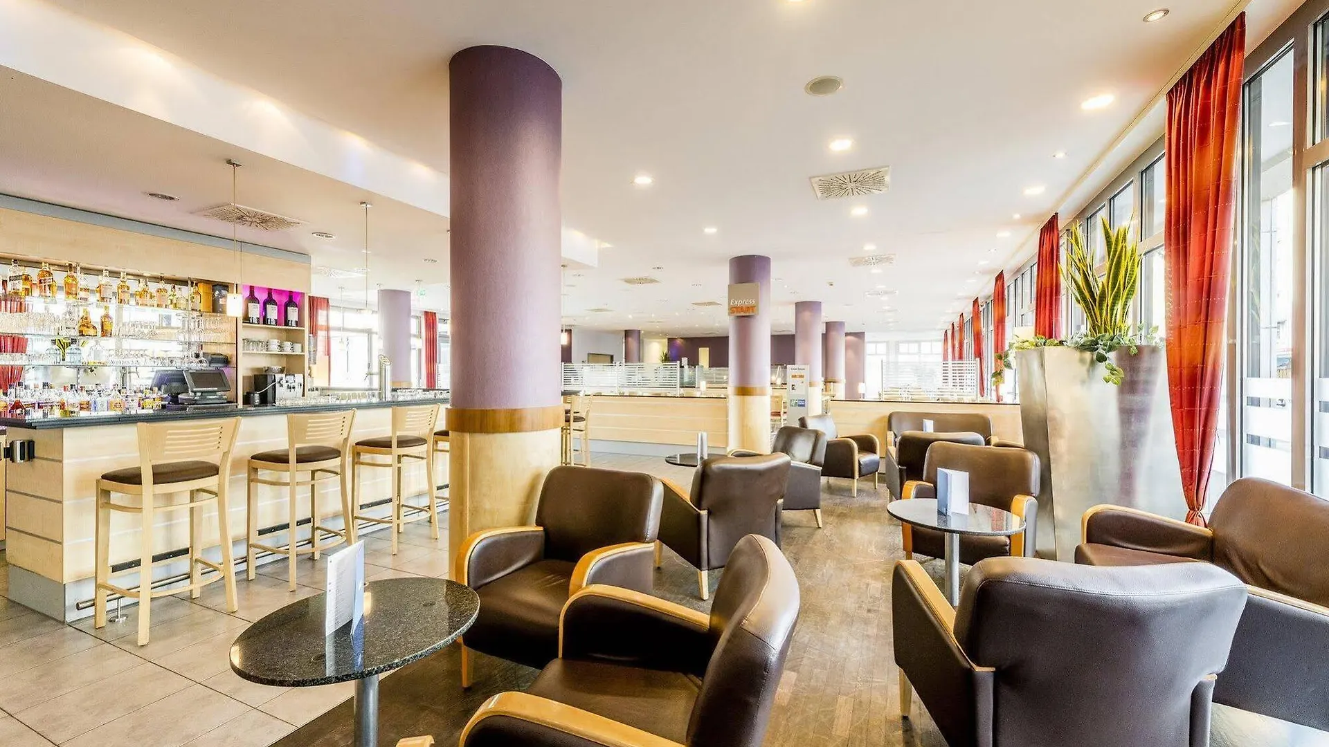 Holiday Inn Express Berlin City Centre By Ihg