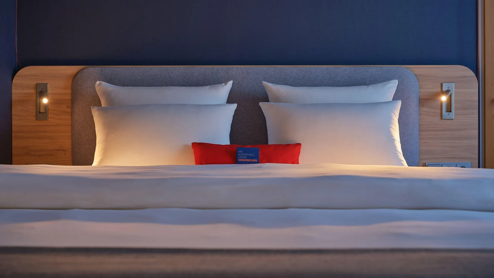 Hotel Holiday Inn Express Berlin City Centre By Ihg
